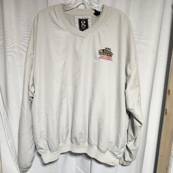 Vintage 2002 NCAA Women Basketball March Madness Tournament Elite Eight Pullover - Picture 1 of 8